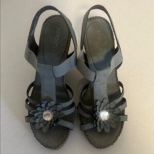 AEROSOLES Gray Sandals with Woven Straps